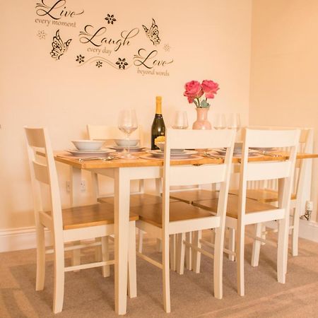 Stunning 3 Double Bedroom Apartment - *Town Centre / Near Beach* Berwick Upon Tweed Exterior photo