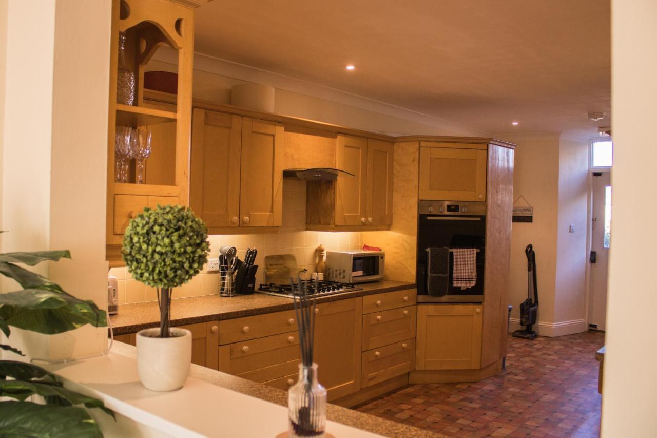 Stunning 3 Double Bedroom Apartment - *Town Centre / Near Beach* Berwick Upon Tweed Exterior photo